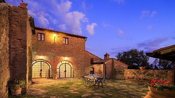 Villa Le Tornaie 14 Emma Villas