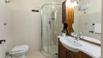 Villa Le Tornaie 14 Emma Villas