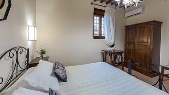 Villa Le Tornaie 14 Emma Villas