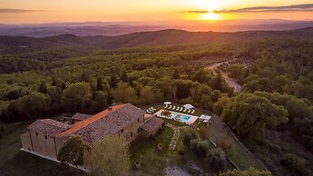 Villa Le Tornaie 14 Emma Villas