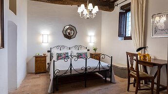 Villa Le Tornaie 14 Emma Villas