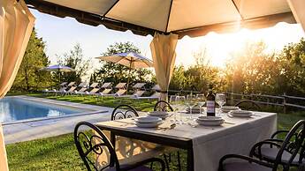 Villa Le Tornaie 14 Emma Villas