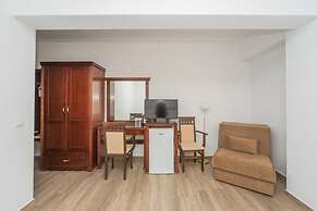 Pharos Hotel