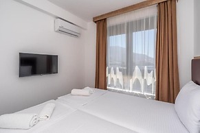 Pharos Hotel
