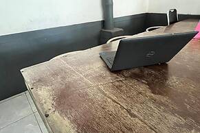 SPOT ON 93621 Kost Bu Tutik Syariah