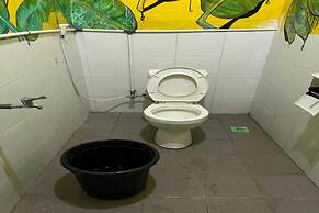 SPOT ON 93621 Kost Bu Tutik Syariah