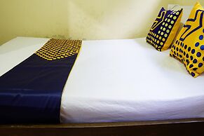 SPOT ON 93621 Kost Bu Tutik Syariah