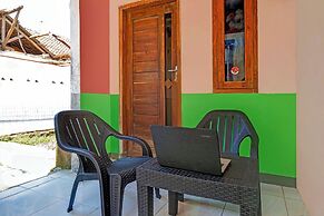 SPOT ON 93622 Wisma Dua Putra Syariah