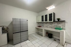 SPOT ON 93624 Damai 3 Guest House Syariah