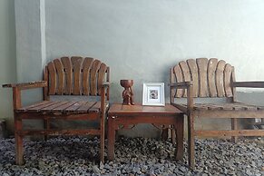 OYO 93638 Lotus Guest House