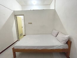 SPOT ON 93644 Sederhana Homestay