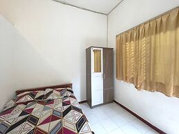SPOT ON 93644 Sederhana Homestay