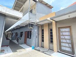 SPOT ON 93644 Sederhana Homestay