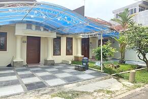 OYO 93641 Udayana Guesthouse  Syariah