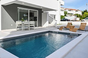 Pool apartments Banta A