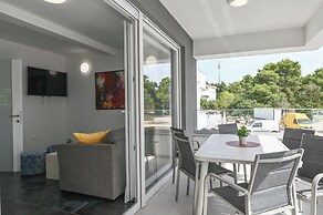 Pool apartments Banta A