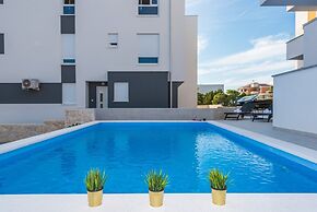 Pool apartments Banta A