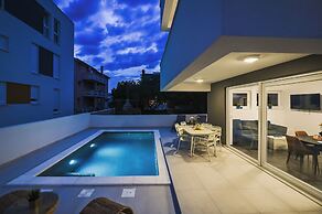 Pool apartments Banta A