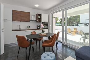 Pool apartments Banta A