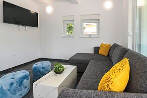 Pool apartments Banta A