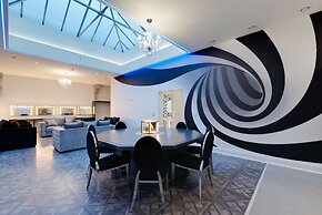 Temple Court Cavern Quarter Apartments