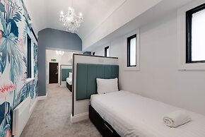 Temple Court Cavern Quarter Apartments
