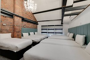 Temple Court Cavern Quarter Apartments