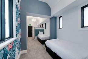 Temple Court Cavern Quarter Apartments