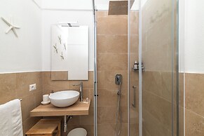 Il Vecchio Faro Vale 150mt From The Beach