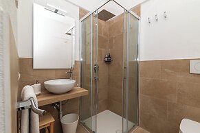 Il Vecchio Faro Vale 150mt From The Beach