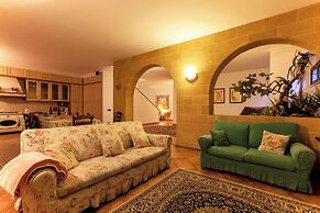 Villa Golia Pool Jacuzzi and Sauna