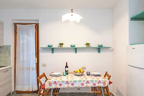 Piazzetta Mono Porto 50m From The Beach