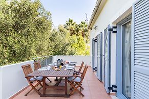 Costa Avithos Mansion