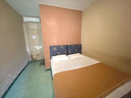 OYO 93647 Bale Gajog Near SDN 2 SEKAROH