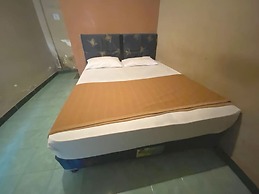 OYO 93647 Bale Gajog Near SDN 2 SEKAROH