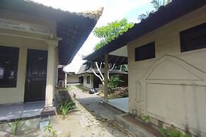 OYO 93647 Bale Gajog Near SDN 2 SEKAROH