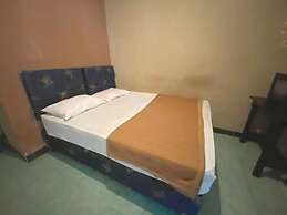 OYO 93647 Bale Gajog Near SDN 2 SEKAROH