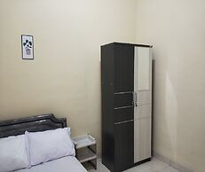 SPOT ON 93651 Losmen Ida Near PT. Narmada Awet Muda (Pabrik Lingsar)