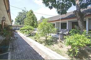 SPOT ON 93651 Losmen Ida Near PT. Narmada Awet Muda (Pabrik Lingsar)