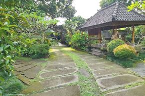 SPOT ON 93651 Losmen Ida Near PT. Narmada Awet Muda (Pabrik Lingsar)