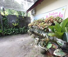 SPOT ON 93651 Losmen Ida Near PT. Narmada Awet Muda (Pabrik Lingsar)