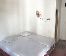 SPOT ON 93651 Losmen Ida Near PT. Narmada Awet Muda (Pabrik Lingsar)