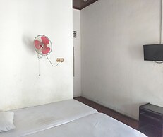 SPOT ON 93651 Losmen Ida Near PT. Narmada Awet Muda (Pabrik Lingsar)