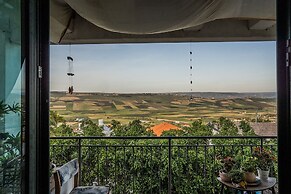 Loveneel Sea Galilee Retreat by SeaNRent