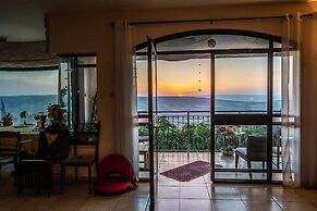 Loveneel Sea Galilee Retreat by SeaNRent