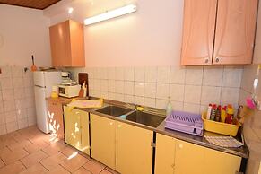 Smilje - Good Location & Parking - R1