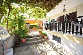 Smilje - Good Location & Parking - R2