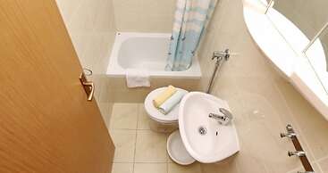 Tomo 1 - at the Beach - RA1