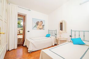 Costa Paradiso Resort