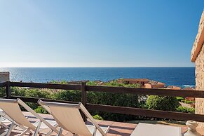 Costa Paradiso Resort